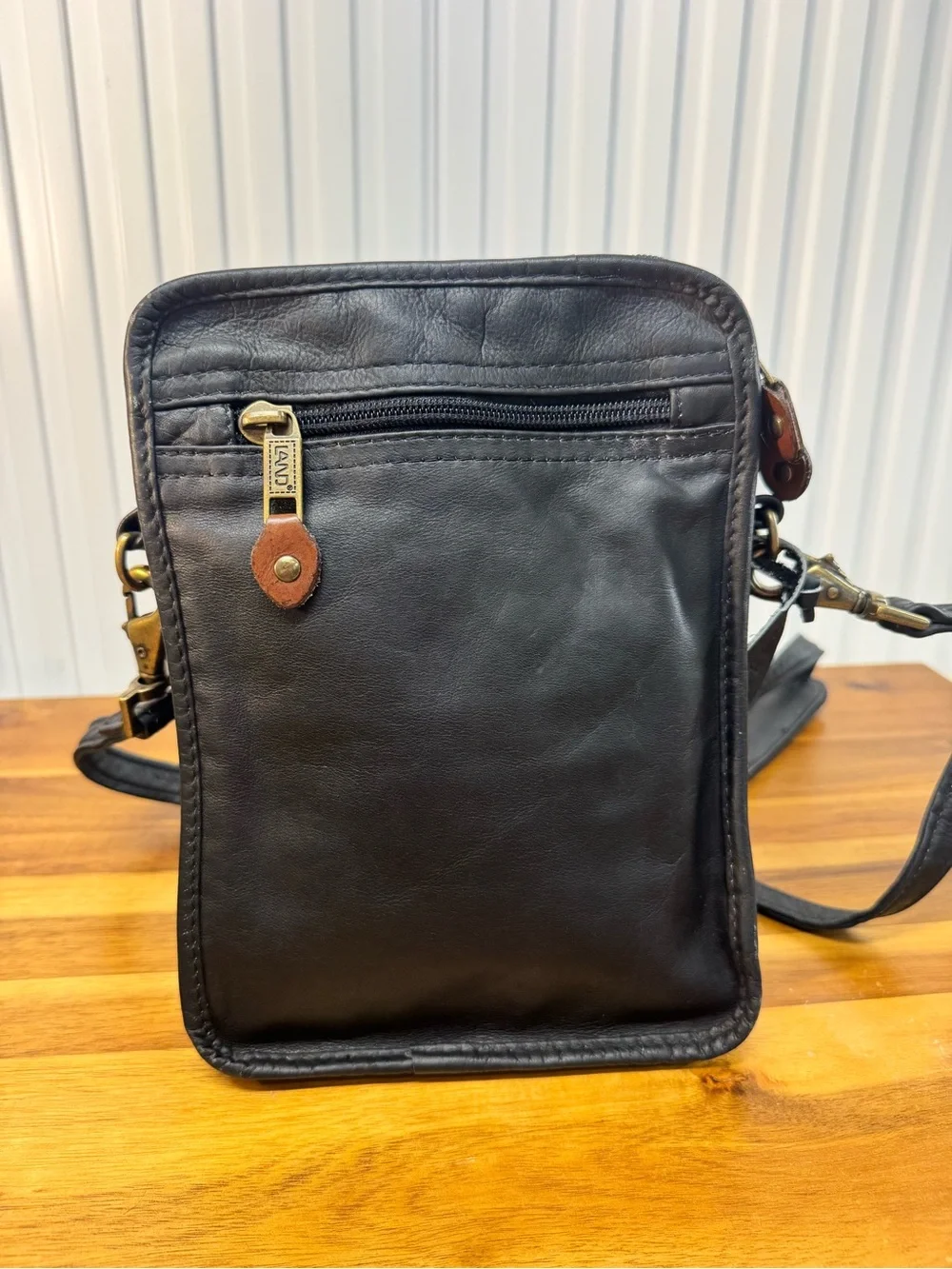 Land Santa Fe #8022 Vintage Black Full-grain Colombian Vaqueta Leather Crossbody